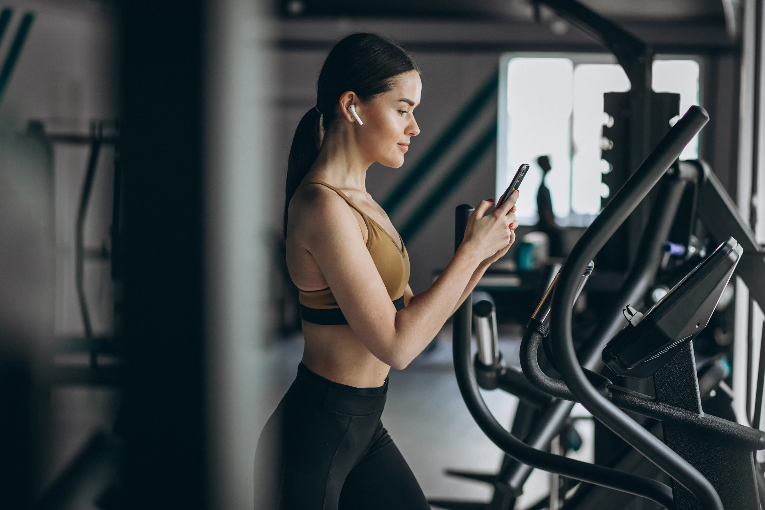 Aluna treinando na PowerFit Academia